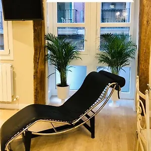 https://apartamento-lauramer-bilbao.sansebastianhotels.net